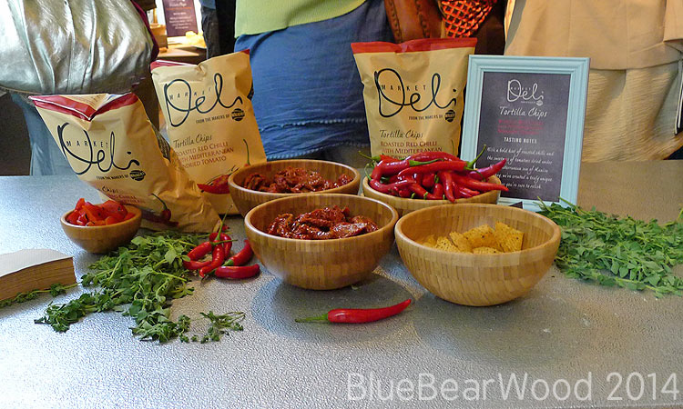 Walkers Market Deli Chilli and Tomato Tortilla Chip