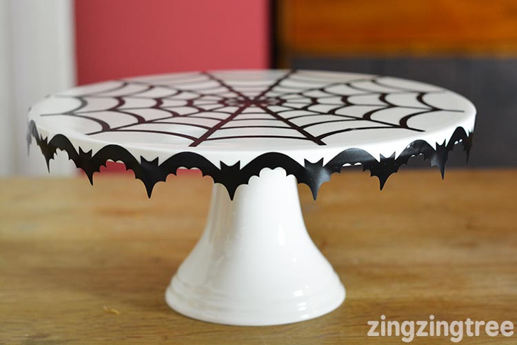 DIY Halloween Cake Stand Decoration