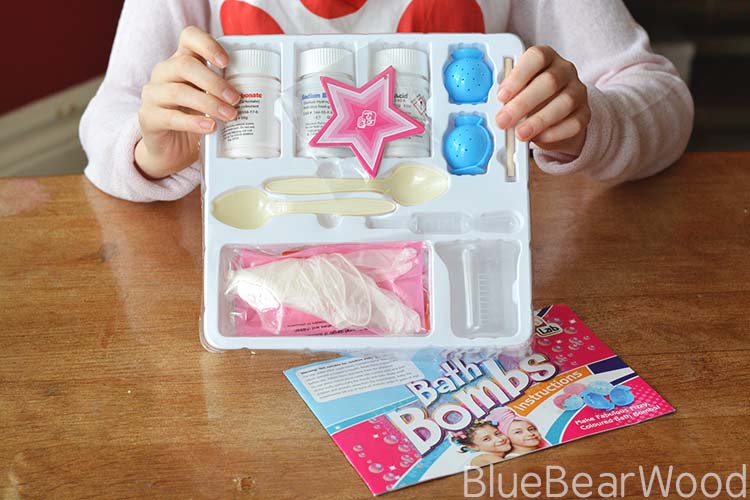 Fab Labs Bath Bomb Kit Contents