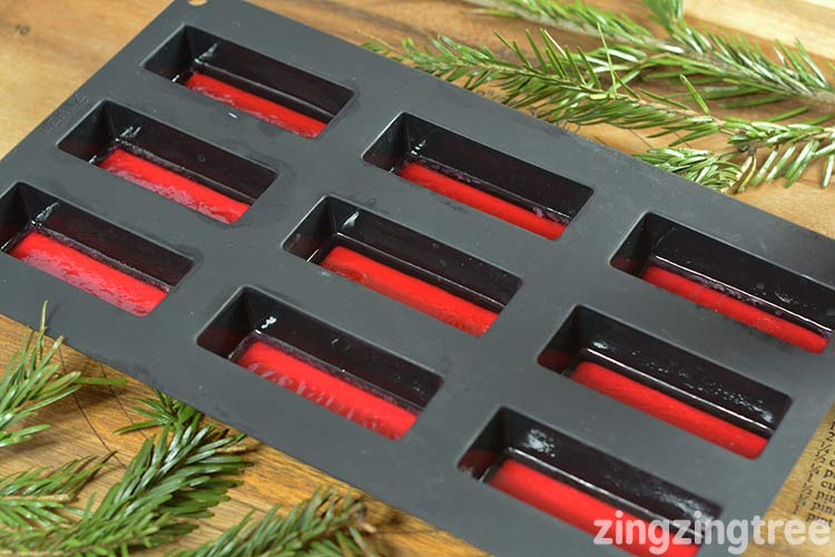 How to make pepperming candy cane soap