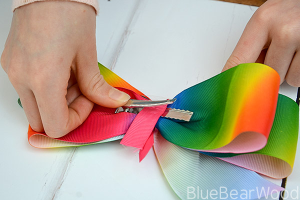 DIY JoJo Siwa Bow