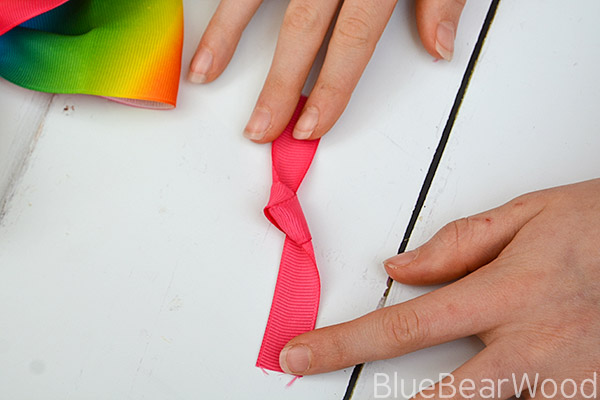 How To Use The JoJo Bow Maker