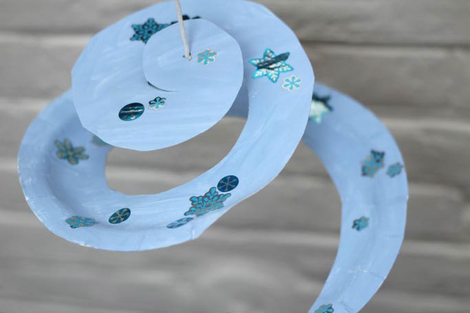Snowflake Paper Twirler